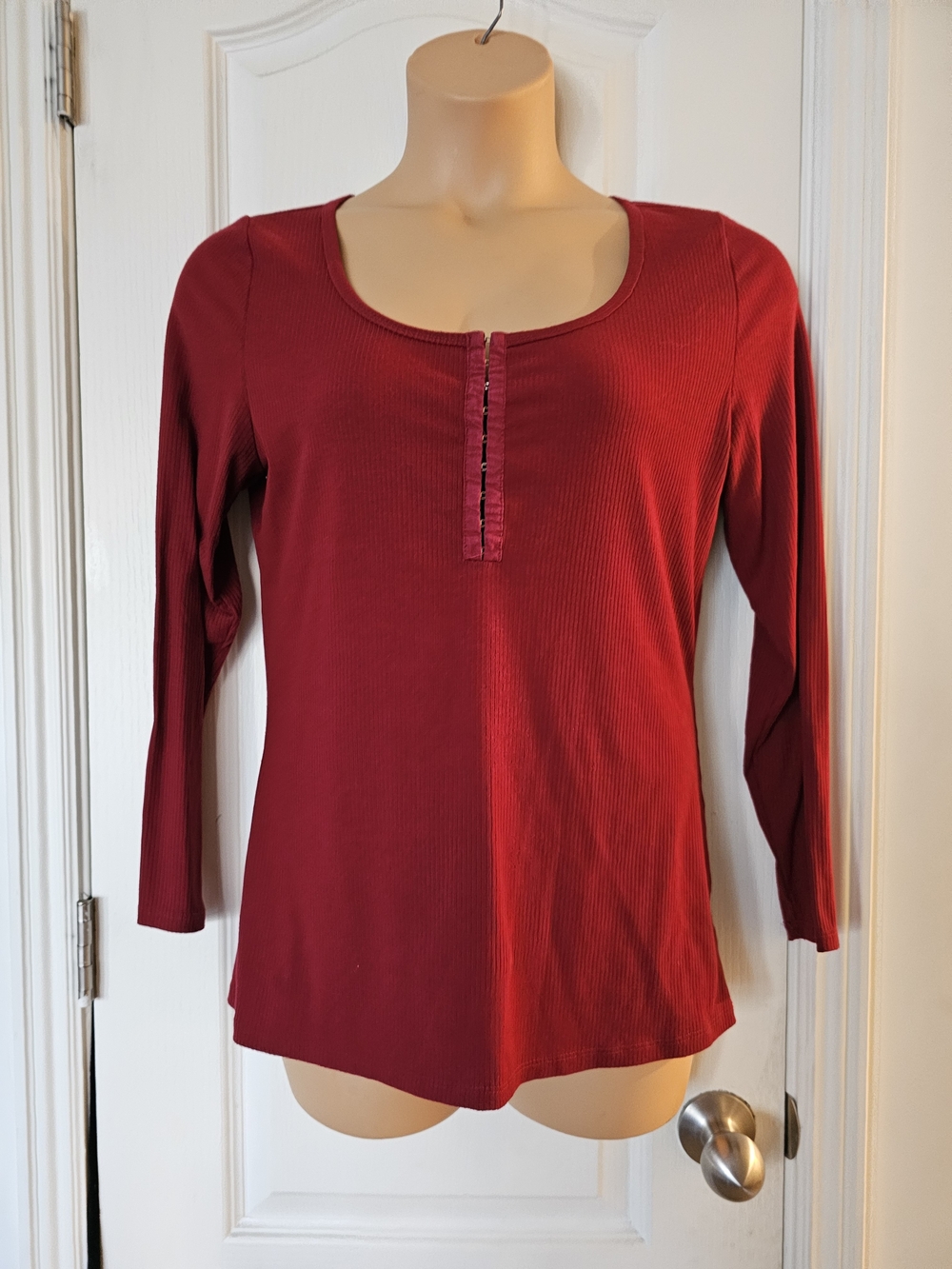 Torrid Sz 0 Red Ribbed Scoop Neck Henley Long Sleeve Top